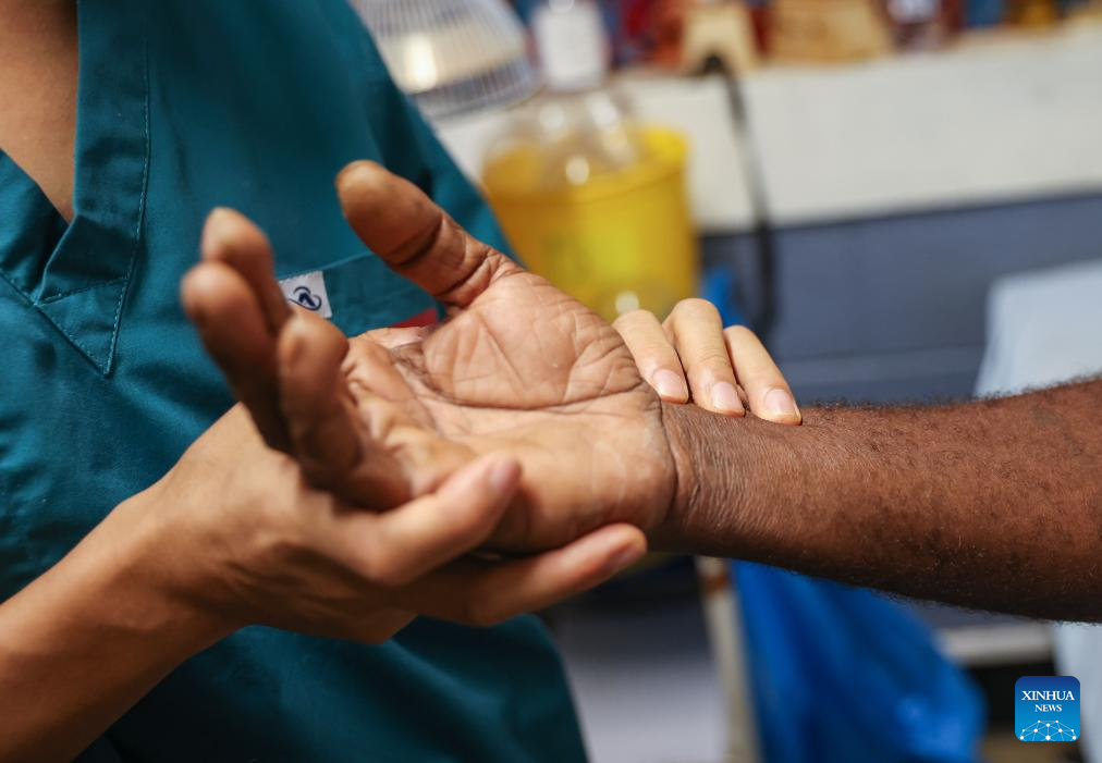 Chinese doctors at front-line service in Vanuatu