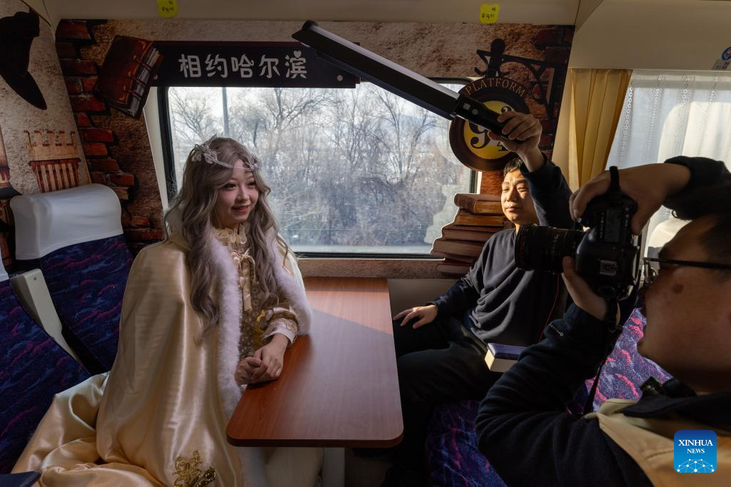 Train themed on ice and snow tourism starts operation in China's Heilongjiang