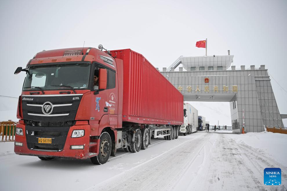 In pics: first working day of 2025 at Khunjerab Pass in China's Xinjiangwo