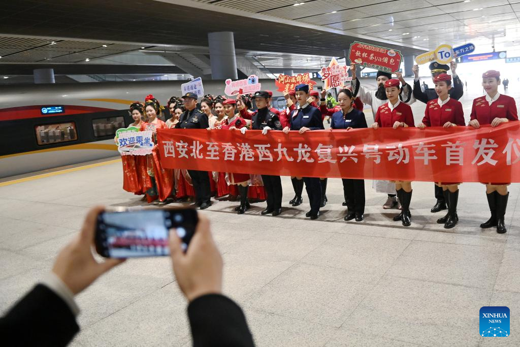 Two direct high-speed rail routes link China's Shaanxi and Hubei with Hong Kong