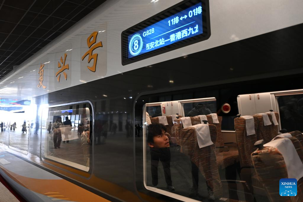 Two direct high-speed rail routes link China's Shaanxi and Hubei with Hong Kong