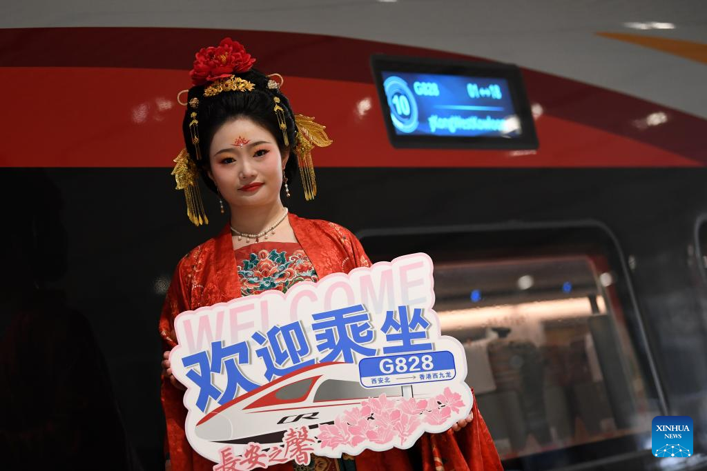 Two direct high-speed rail routes link China's Shaanxi and Hubei with Hong Kong