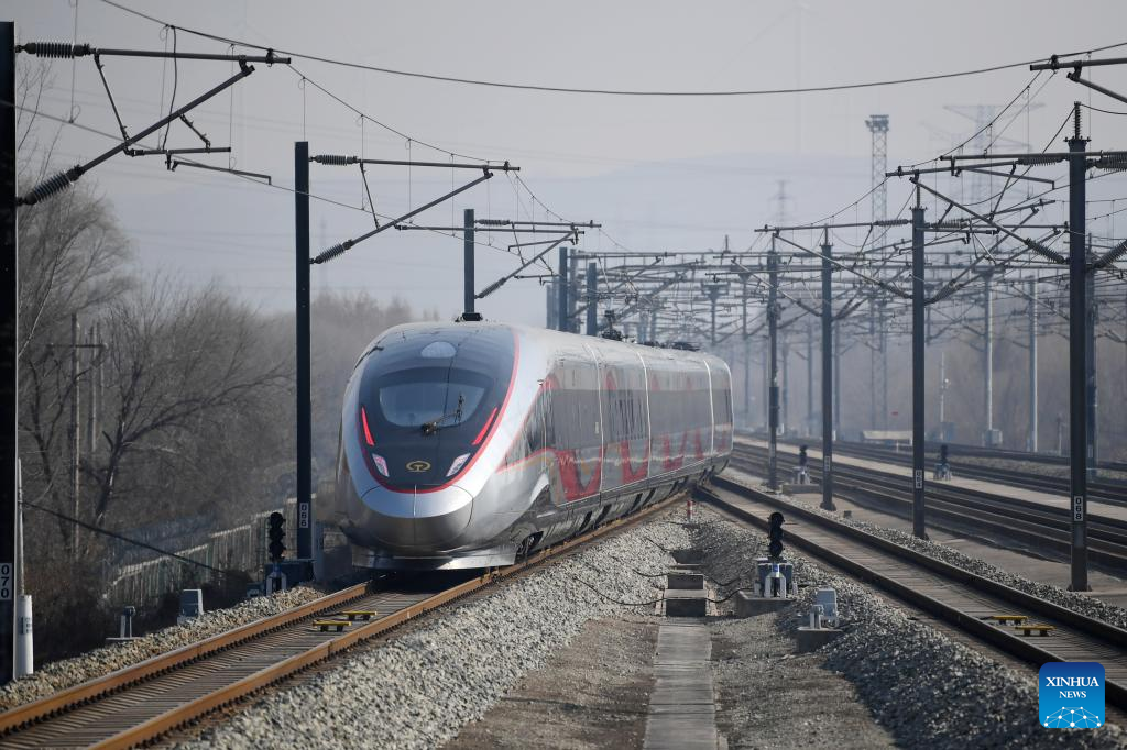 Two direct high-speed rail routes link China's Shaanxi and Hubei with Hong Kong