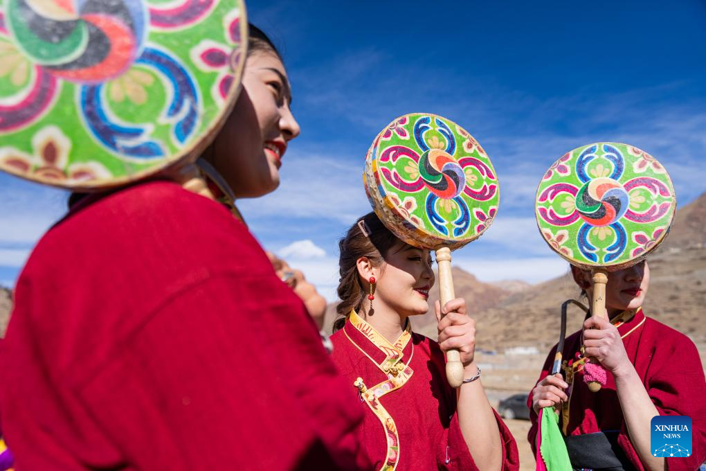 Pic story: inheritor of traditional Reba Dance in Xizang