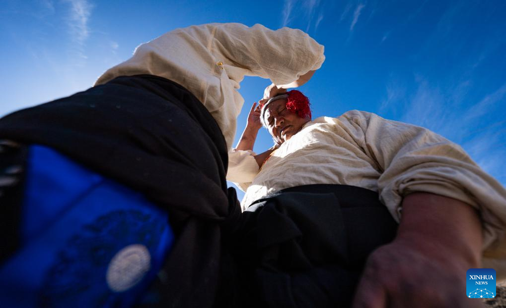 Pic story: inheritor of traditional Reba Dance in Xizang