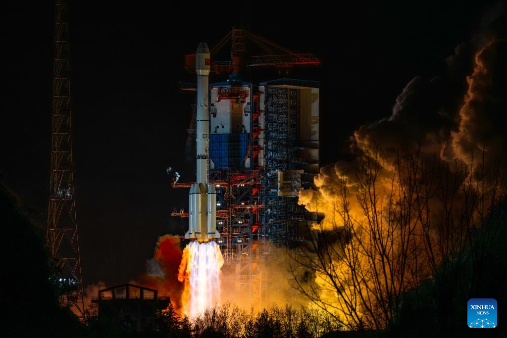 China launches test satellite for orbital refueling