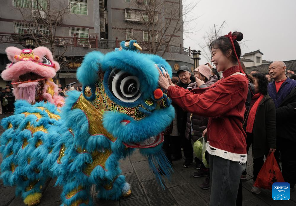 Cultural activities launched to celebrate upcoming Spring Festival in China's Sichuan