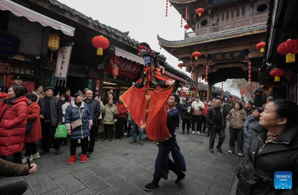 Cultural activities launched to celebrate upcoming Spring Festival in China's Sichuan