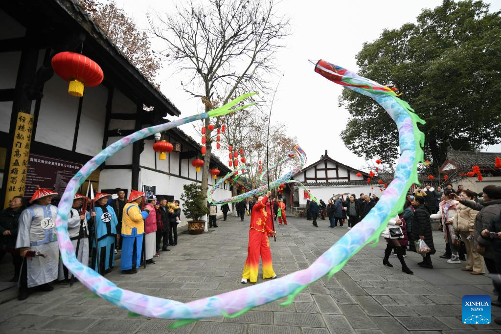 Cultural activities launched to celebrate upcoming Spring Festival in China's Sichuan