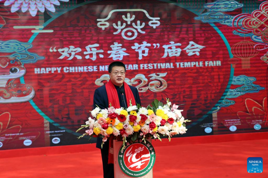 Feature: Bangladeshi people taste charm of Chinese Spring Festival