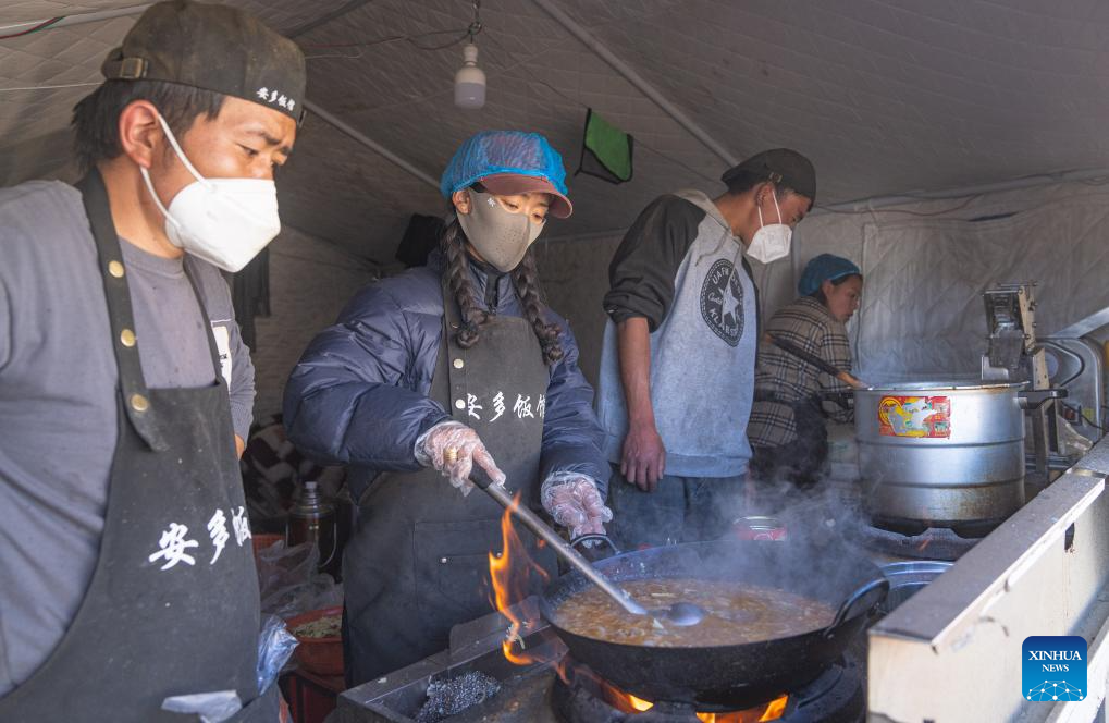 Resettlement work picks up to ensure safe and warm winter in quake-hit Dingri