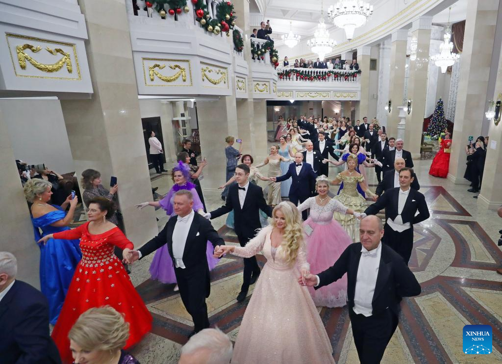 Ball held to welcome upcoming old calendar New Year in Minsk