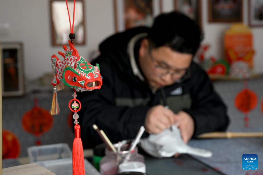 Traditional fish-shaped lanterns embrace new vitality in Shexian, E China