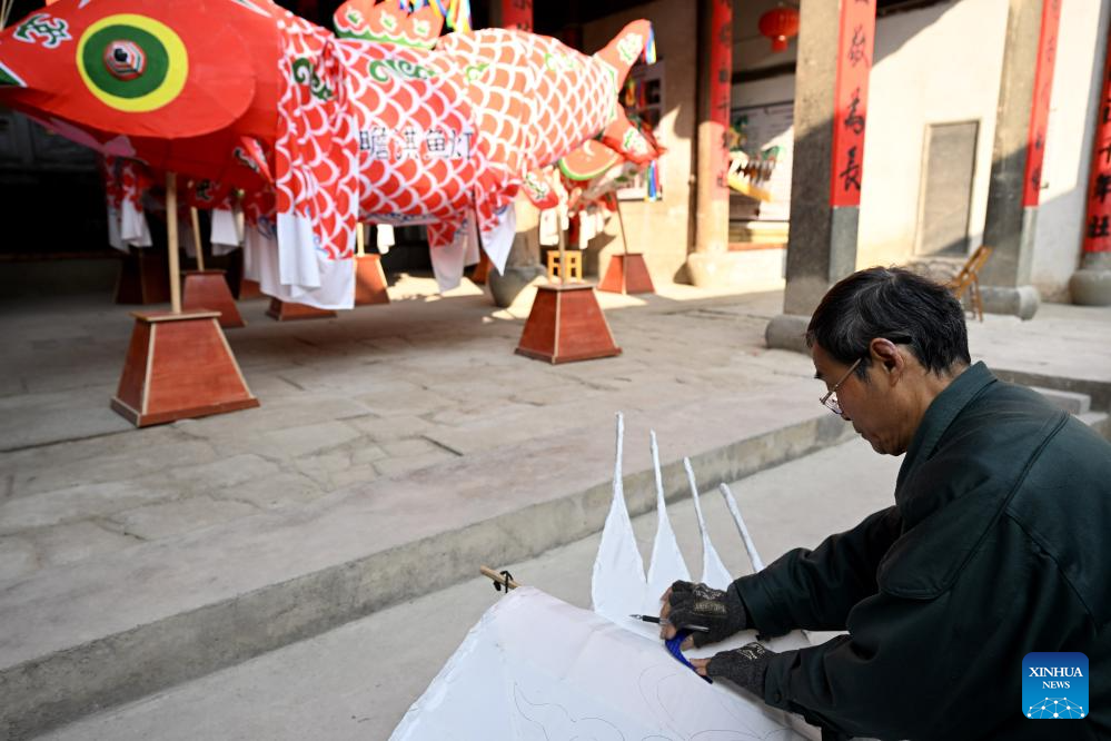 Traditional fish-shaped lanterns embrace new vitality in Shexian, E China