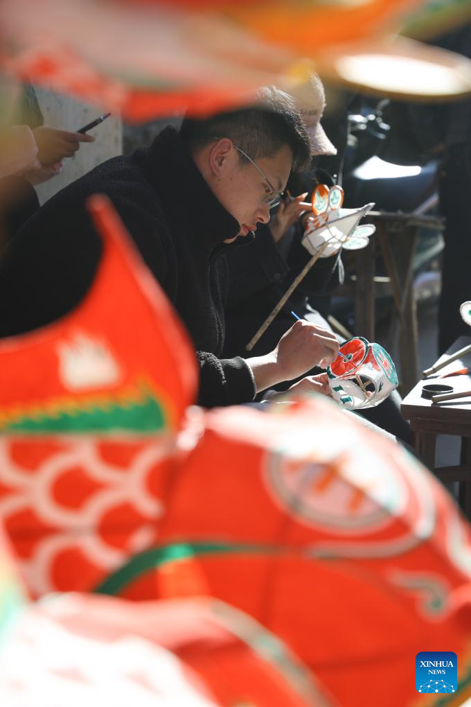 Traditional fish-shaped lanterns embrace new vitality in Shexian, E China