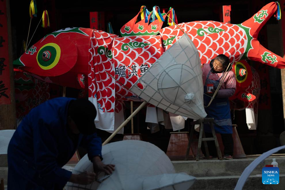 Traditional fish-shaped lanterns embrace new vitality in Shexian, E China