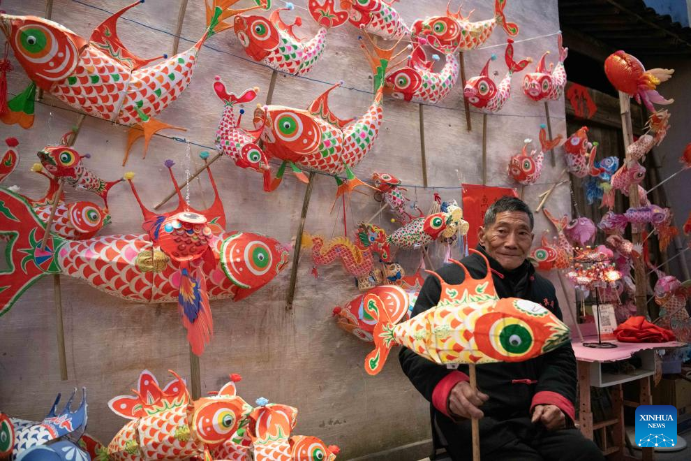 Traditional fish-shaped lanterns embrace new vitality in Shexian, E China