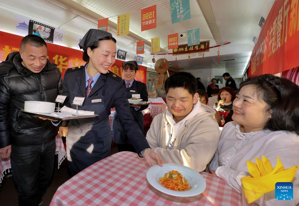 China Railway Shanghai Bureau enhances passenger experience during Spring Festival travel rush