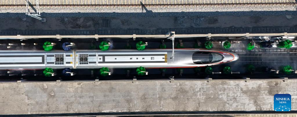 Intelligent technology used for maintenance of high-speed trains during Spring Festival travel rush