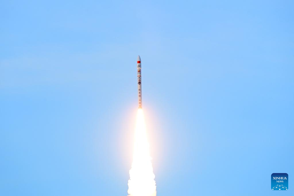 China launches five new satellites