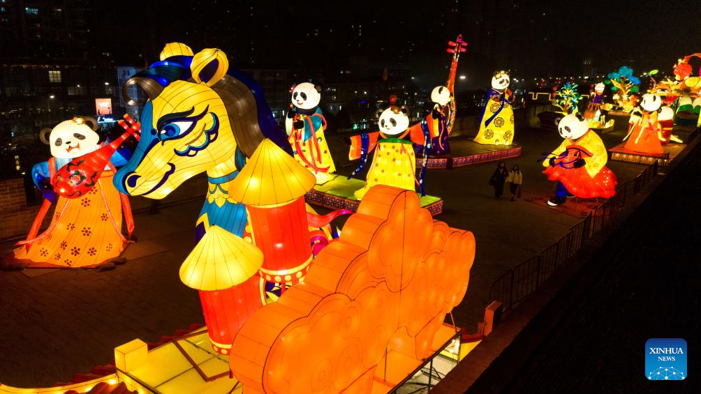 2025 Chang'an Lantern Festival opens in Xi'an