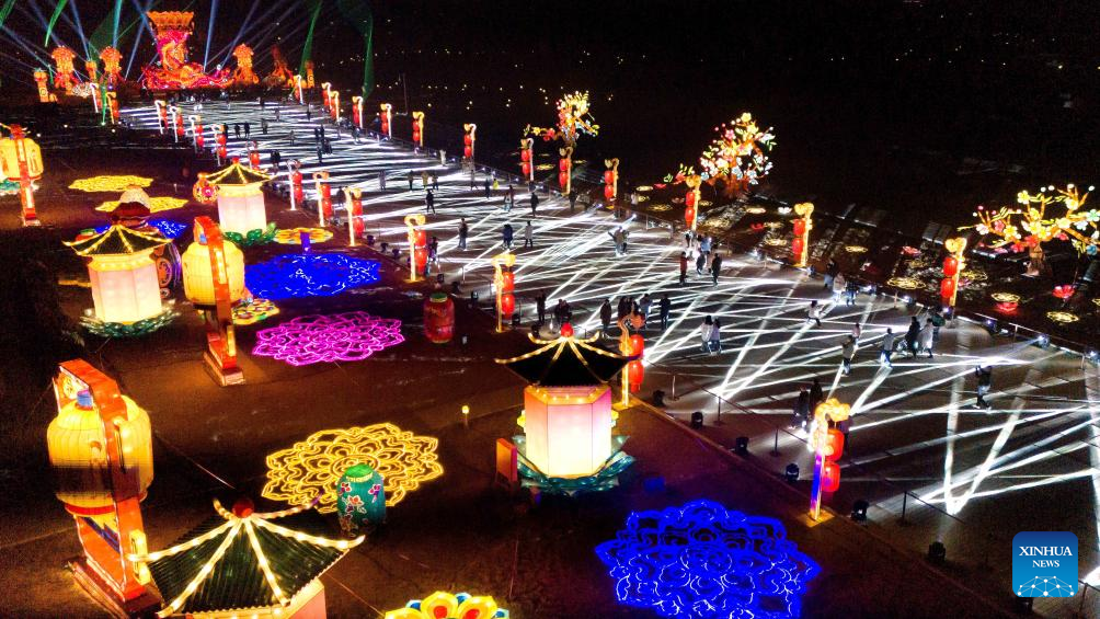 2025 Chang'an Lantern Festival opens in Xi'an