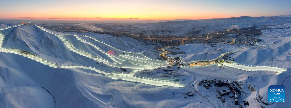 Ice-and-snow industry boosts winter tourism in Altay, China's Xinjiang