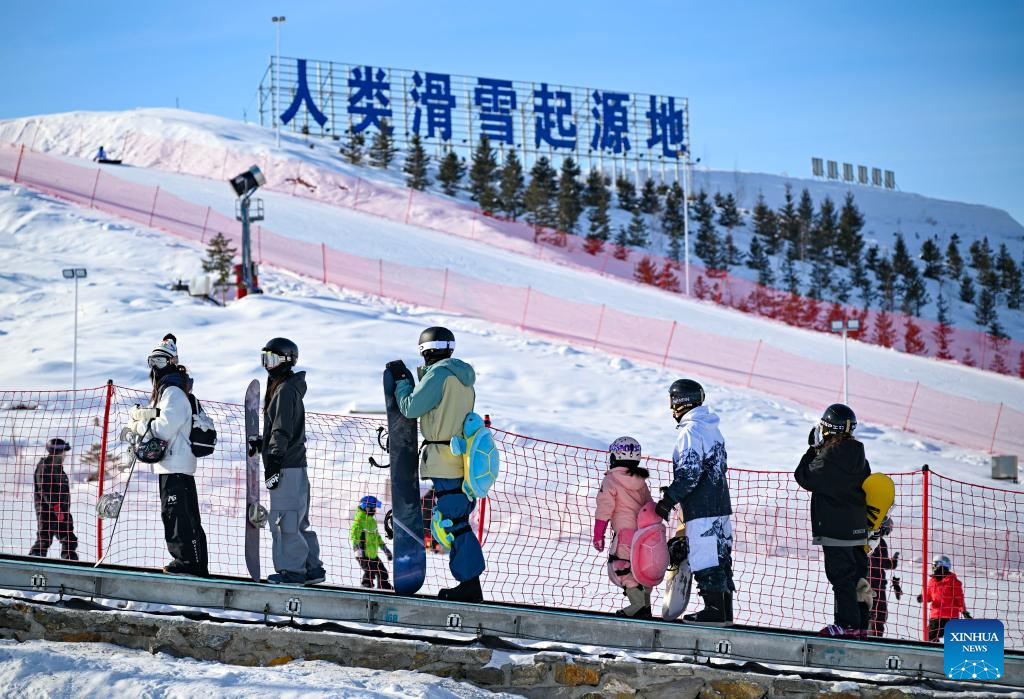 Ice-and-snow industry boosts winter tourism in Altay, China's Xinjiang