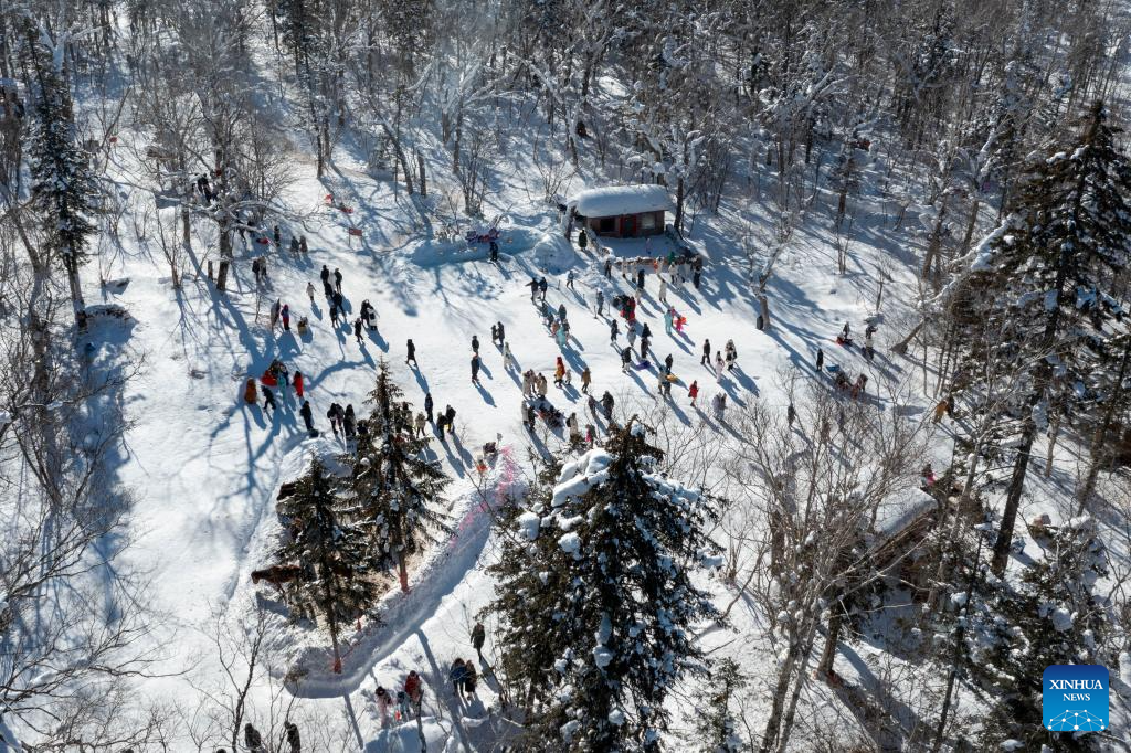 Yaxue Road offers visitors natural and cultural charm in Heilongjiang