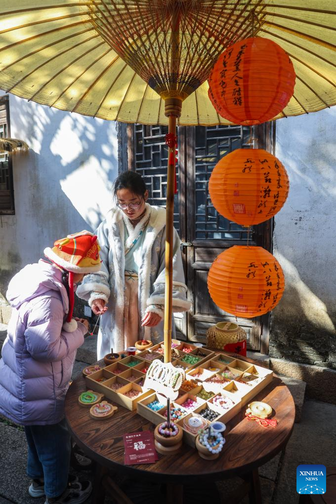 Puyuan Fashion Resort hosts cultural activities for visitors during Spring Festival