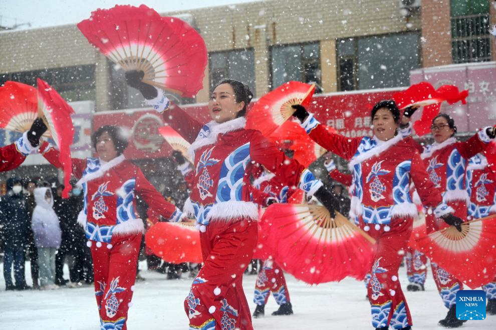 China alive with Spring Festival vibes