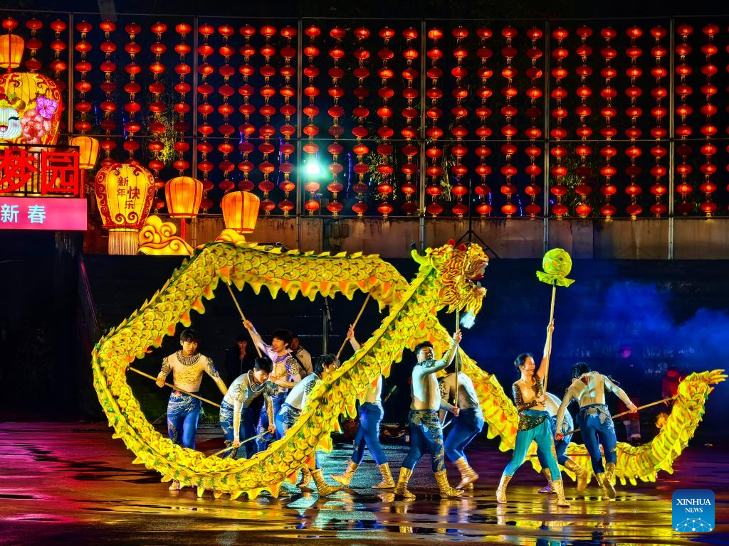 Tongliang Dragon Dance staged in SW China's Chongqing