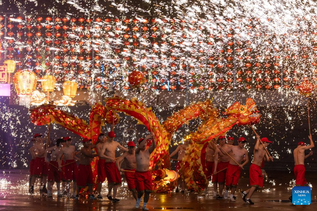 Tongliang Dragon Dance staged in SW China's Chongqing