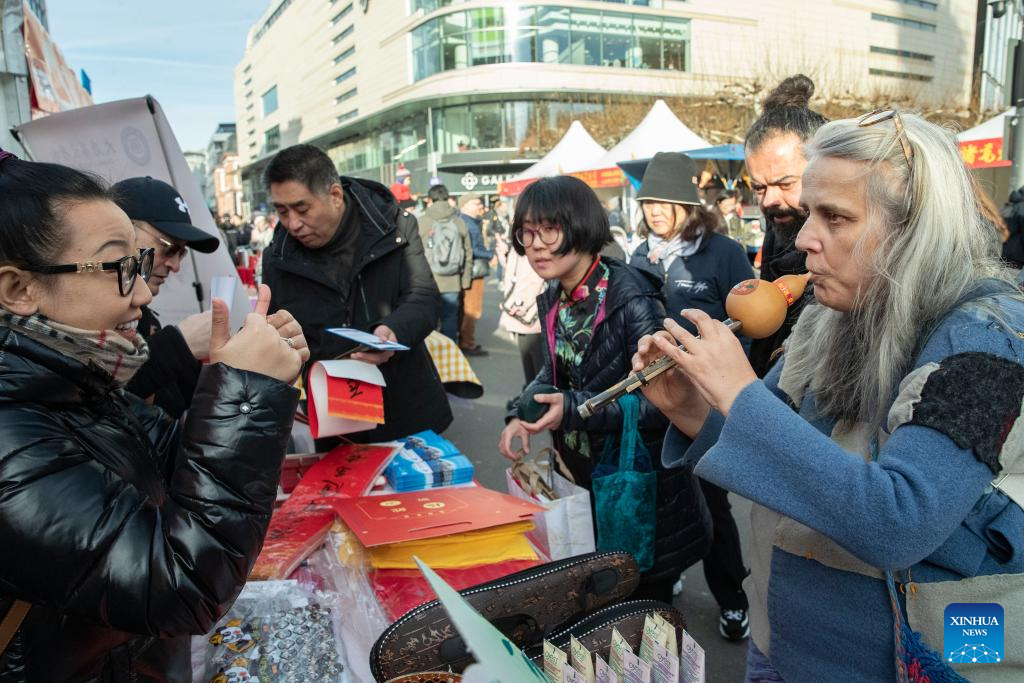 First Spring Festival temple fair opens in Frankfurt