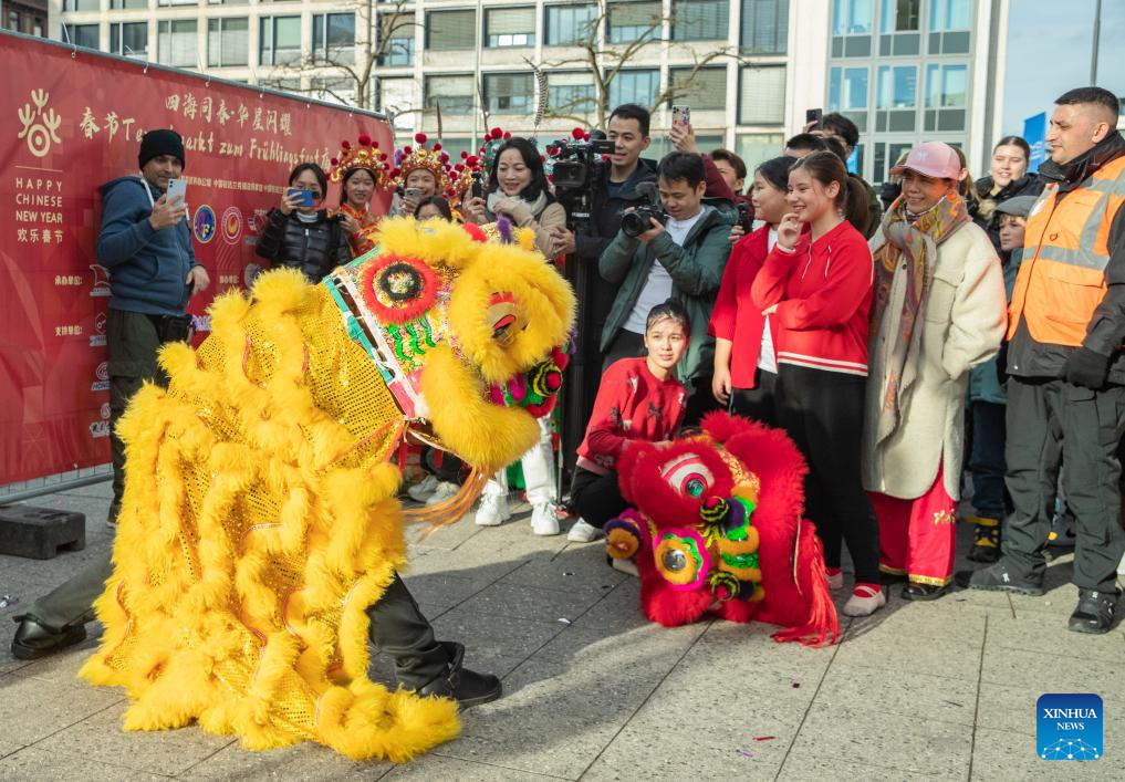 First Spring Festival temple fair opens in Frankfurt