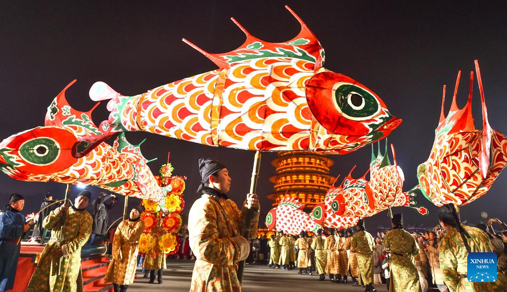 People enjoy various activities across China during Spring Festival