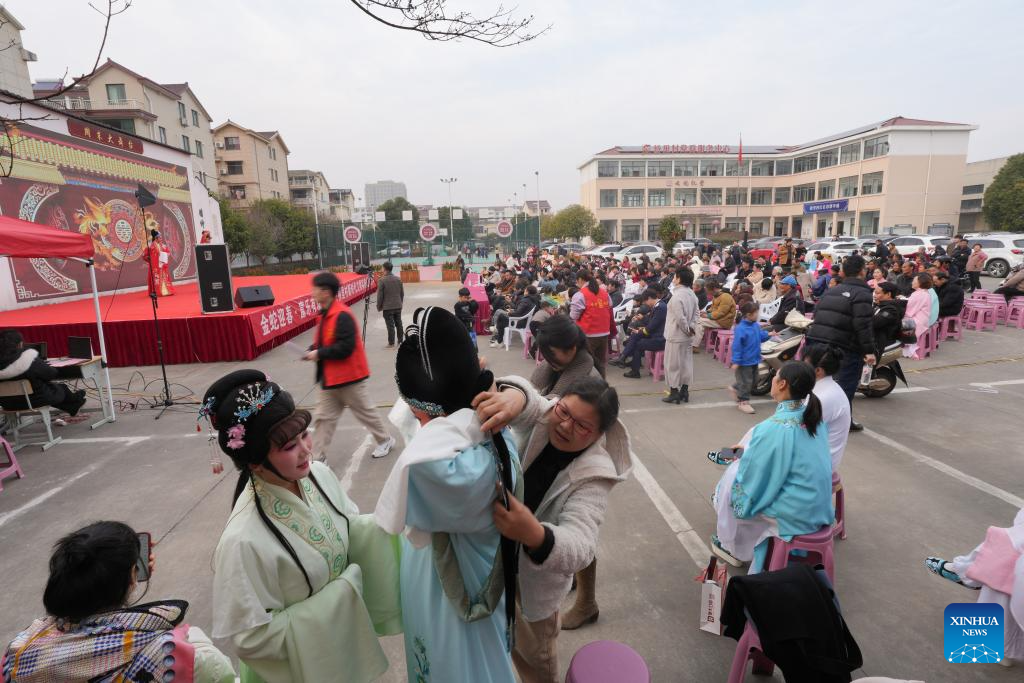 Shaoxing Opera performed in E China's Zhejiang