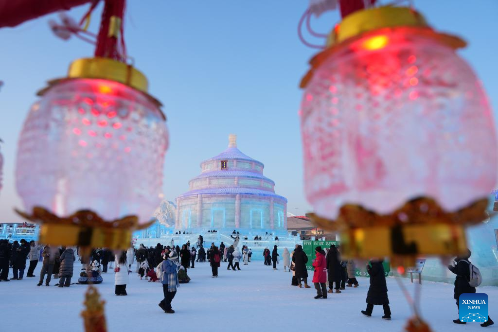 (China Economic Roundtable) Chinese post growing interest in ice, snow fun as life gets better: experts