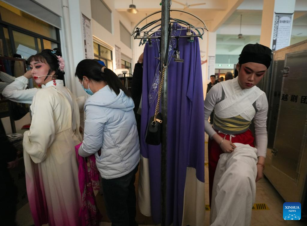 Shaoxing Opera performed in E China's Zhejiang