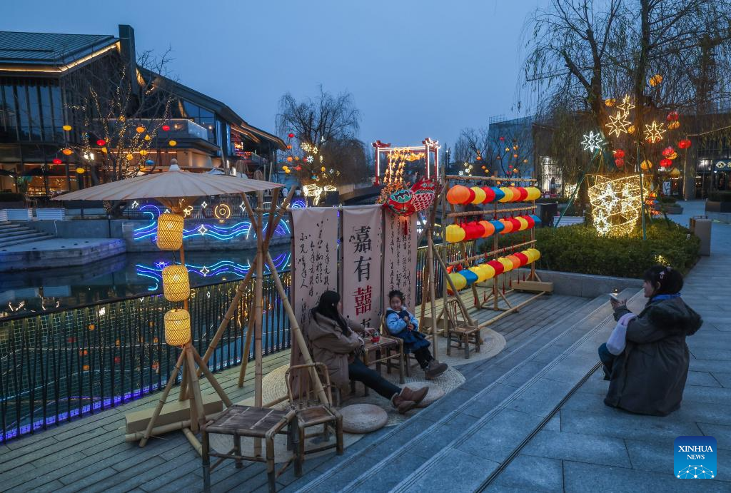 Festive preparations underway for Lantern Festival in Jiaxing, E China