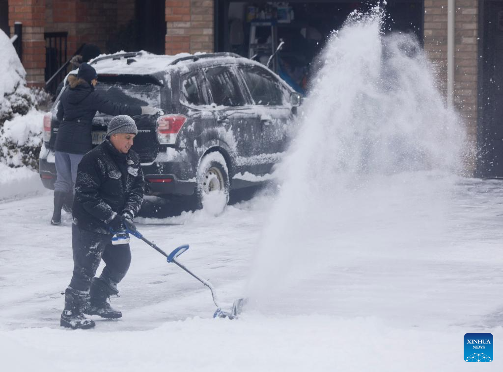 In pics: snowfall in Oakville, Canada