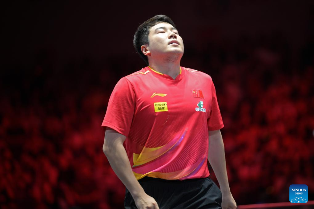 China's Sun, Lin snatch singles titles at WTT Singapore Smash