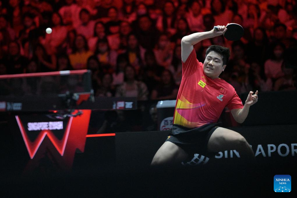 China's Sun, Lin snatch singles titles at WTT Singapore Smash