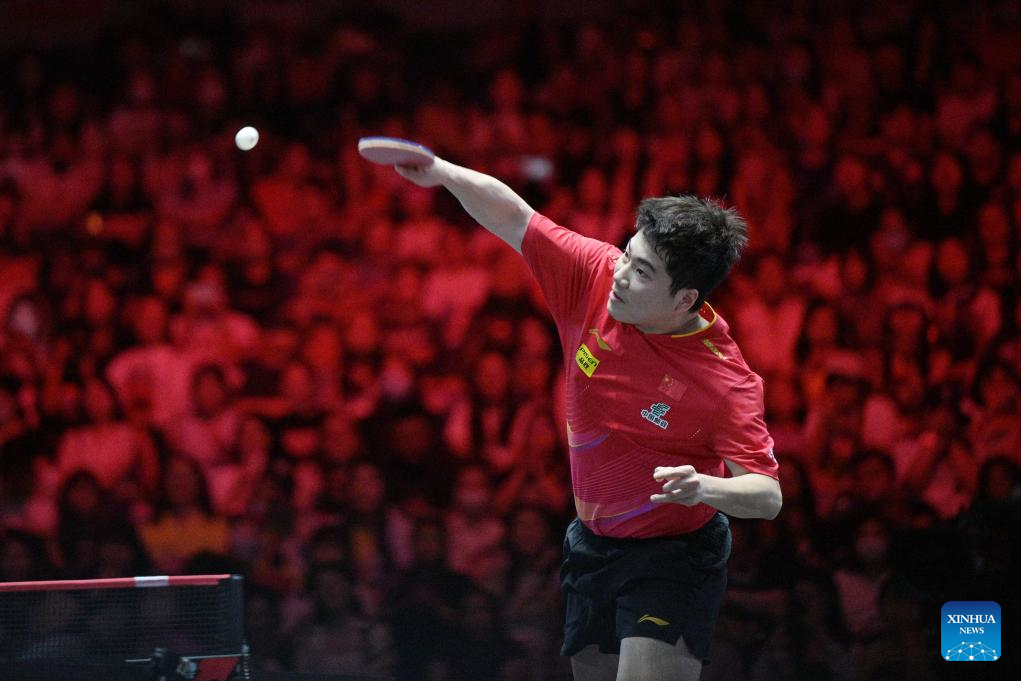 China's Sun, Lin snatch singles titles at WTT Singapore Smash