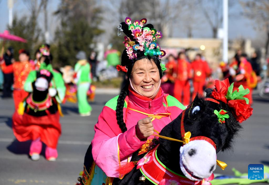 Various activities held across China to celebrate upcoming Lantern Festival