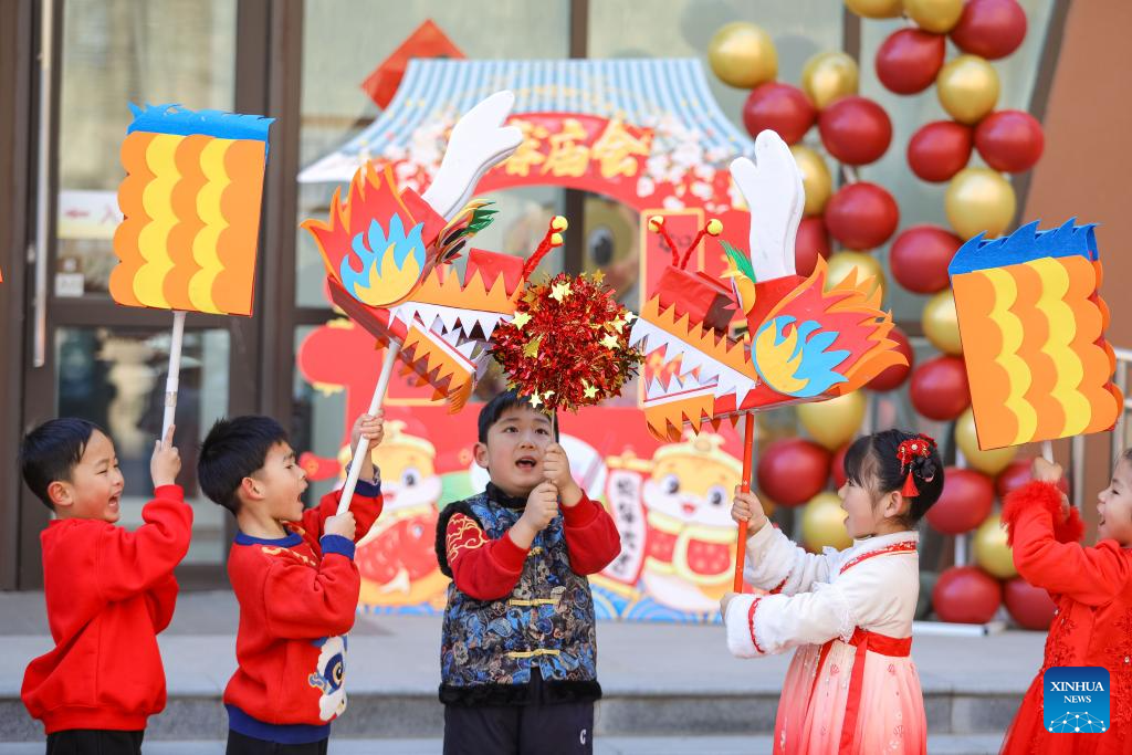 Various activities held across China to celebrate upcoming Lantern Festival