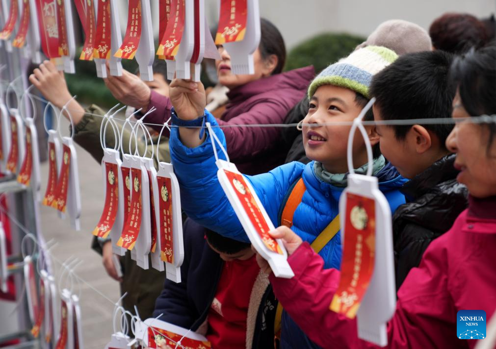 Various activities held across China to celebrate upcoming Lantern Festival