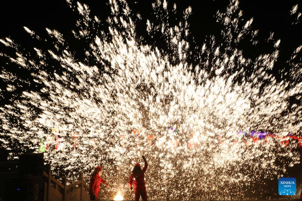 Various activities held across China to celebrate upcoming Lantern Festival