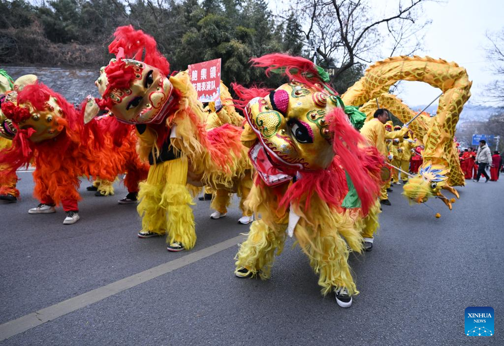 Various activities held across China to celebrate upcoming Lantern Festival