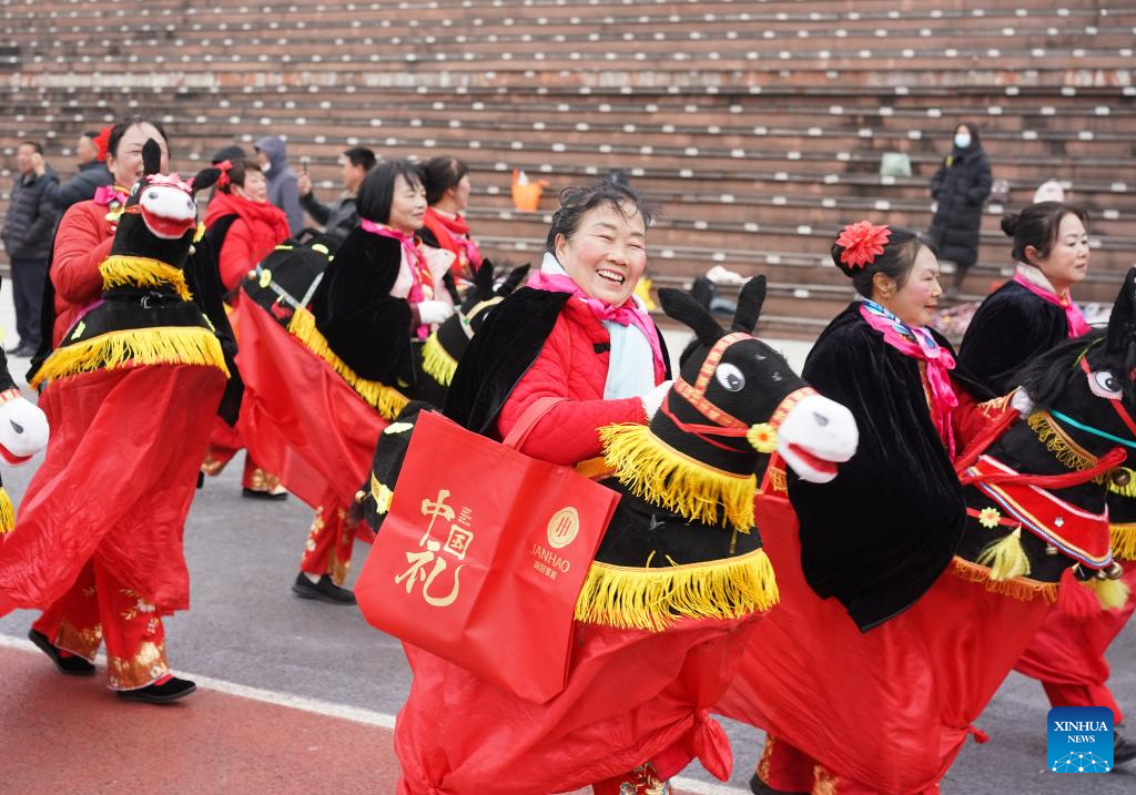 Various activities held across China to celebrate upcoming Lantern Festival